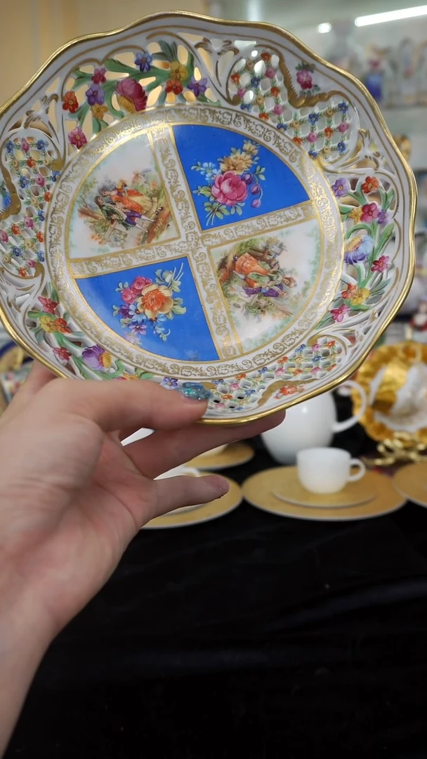骨瓷婷婷中古器物如图所示149