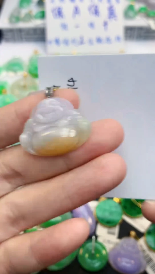 颈饰18K金镶嵌翡翠天然缅甸a货翡翠