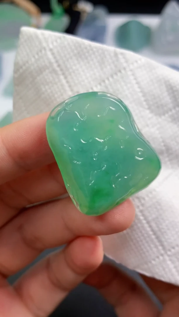 未镶嵌定制翡翠