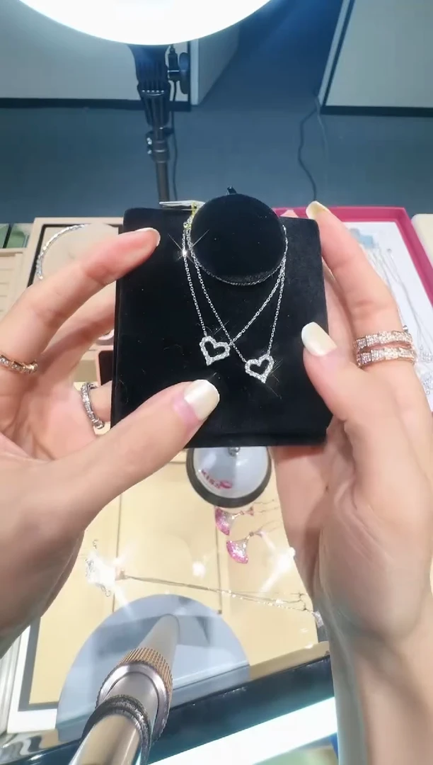 【闪购商品】钻石项链18K金镶嵌爱心 多样性发其一