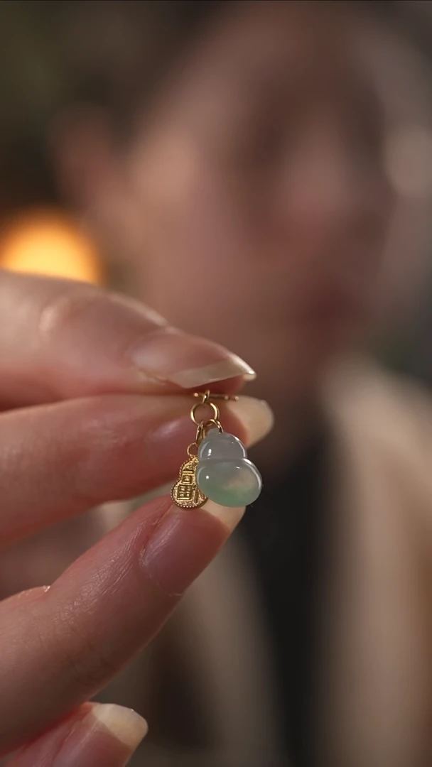 吊坠(不含链)18K金镶嵌翡翠18k金翡翠吊坠