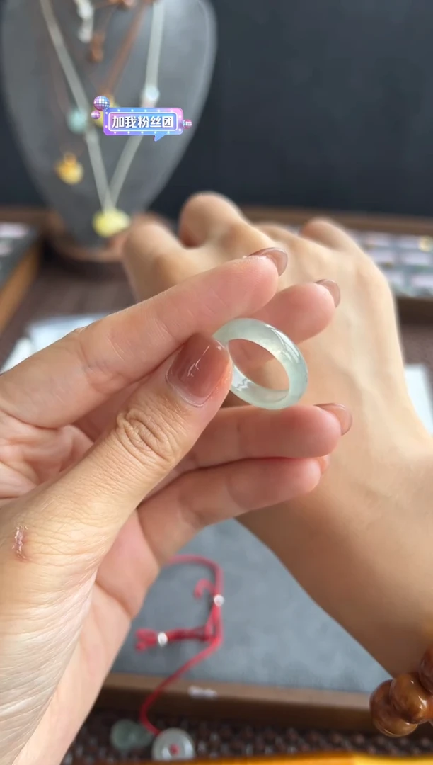 翡翠未镶嵌吊坠(不含链)409买断18