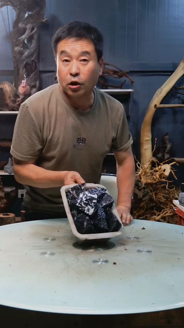 随机发货一筐青龙石中碎3.5