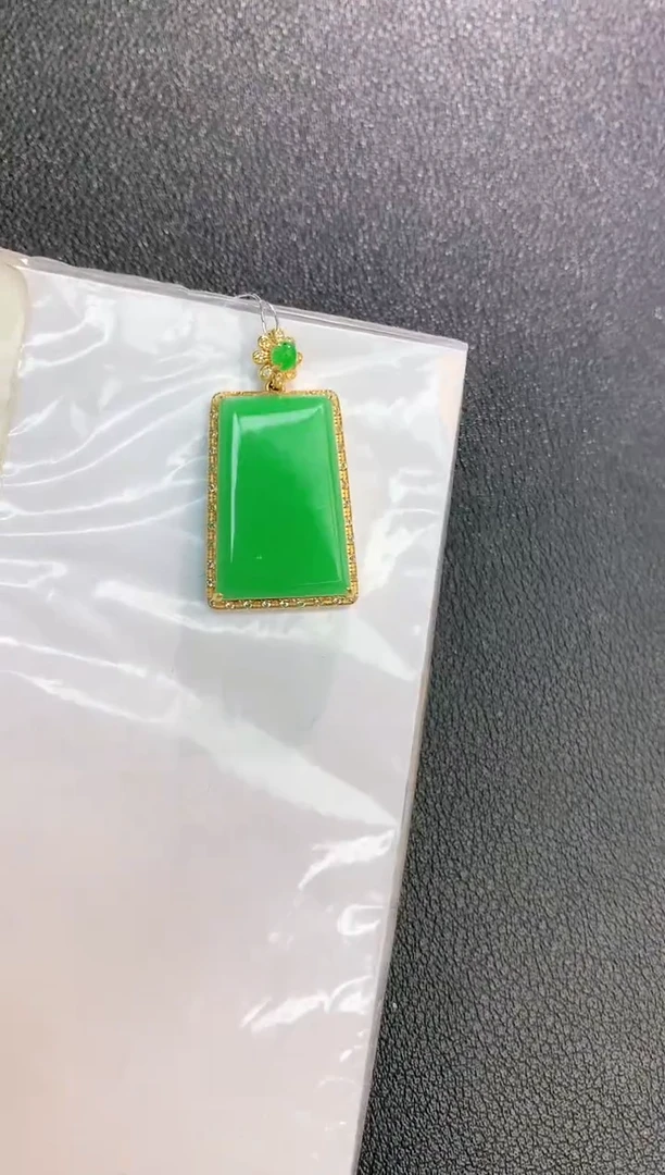 翡翠18K金镶嵌颈饰赠礼盒证书 珍珍