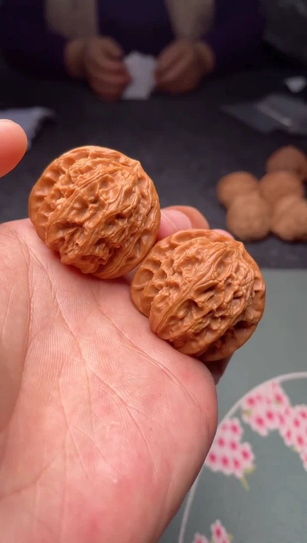 把件文玩核桃a82  白狮子 36尺