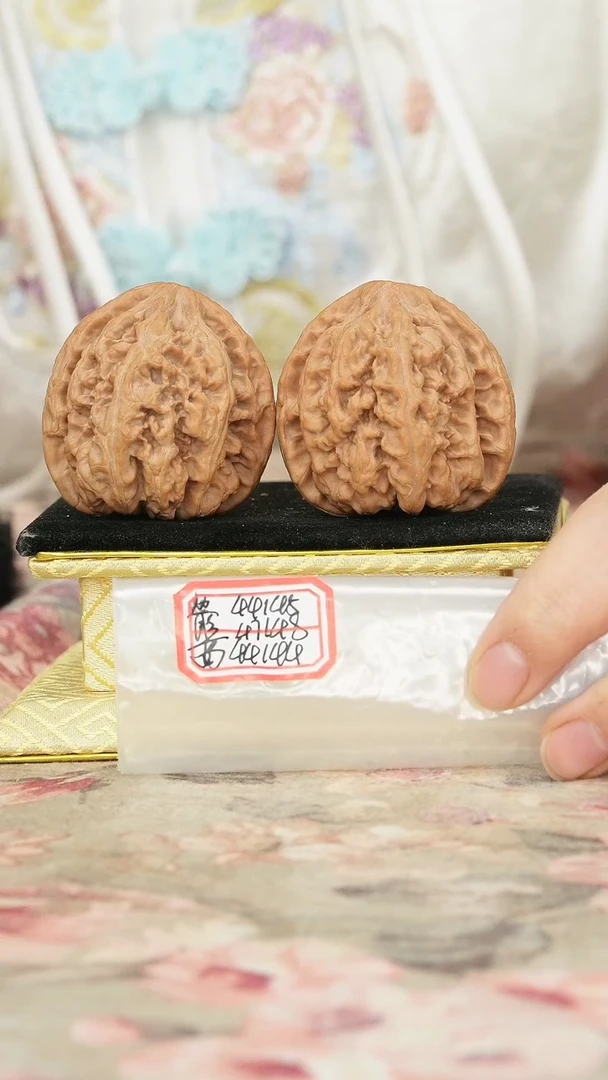 把件文玩核桃非嫁接大粗筋