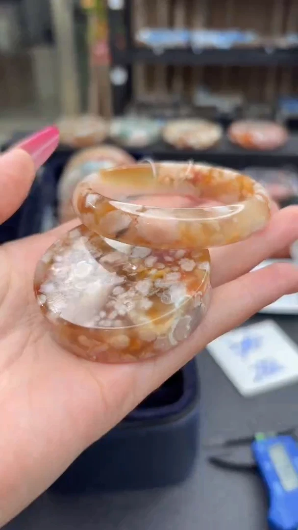 未镶嵌手镯石英质玉315(55圈赠送镯心)