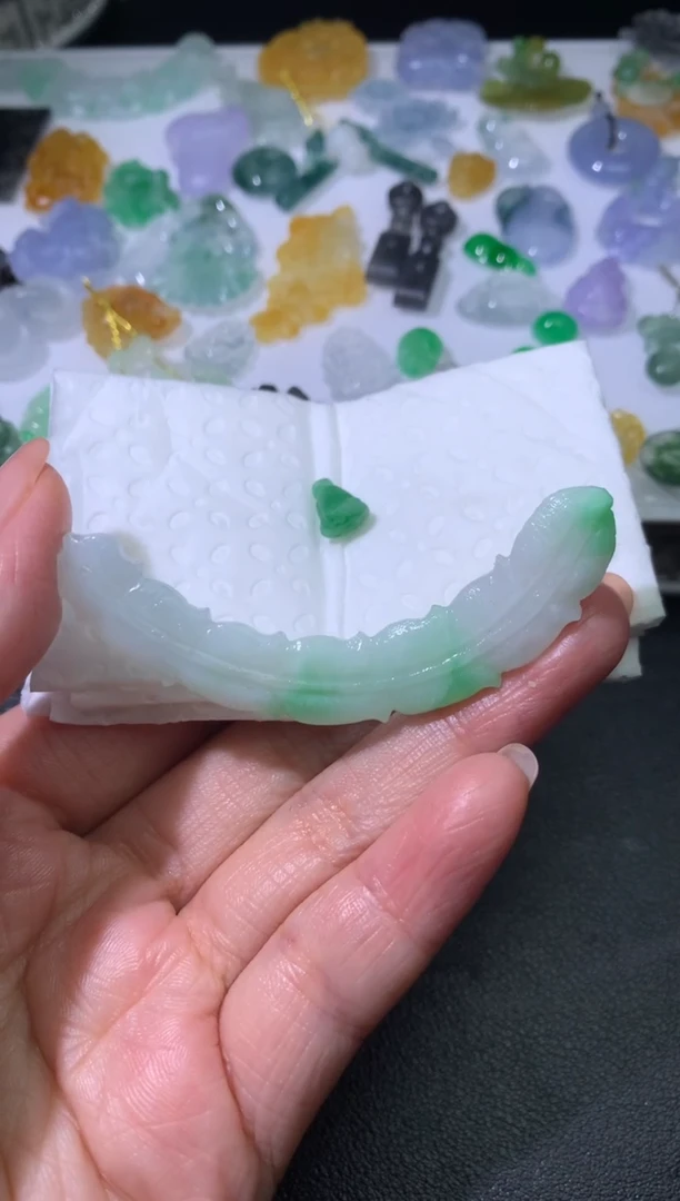 未镶嵌定制翡翠毛货