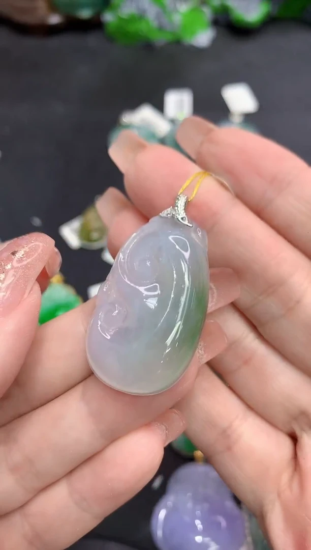 吊坠(不含链)18K金镶嵌翡翠11