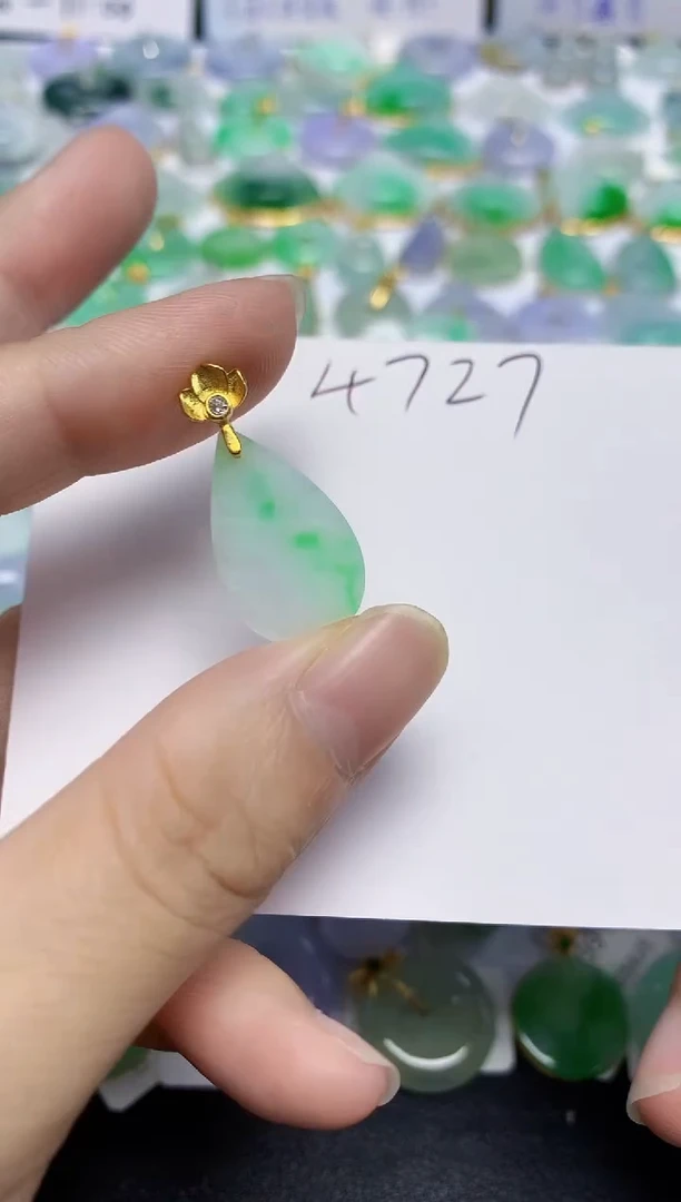 翡翠未镶嵌颈饰11111111111