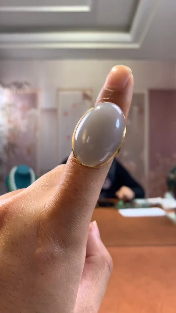 银S925镶嵌和田玉挂件冰烟紫大蛋面戒指
