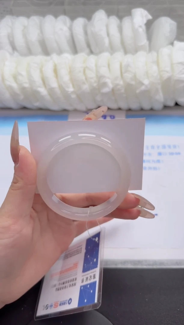 石英质玉手镯未镶嵌135-55.6