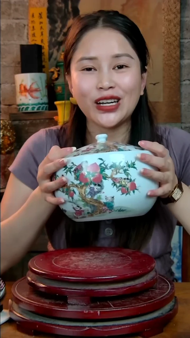 摆件景德镇陶瓷寿桃猪油罐