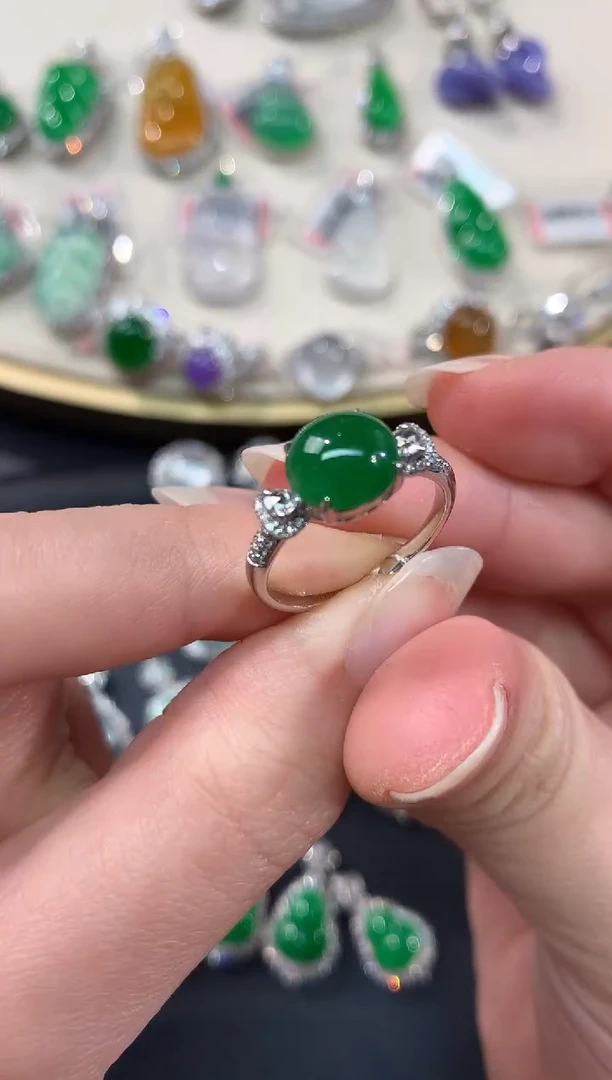 【闪购商品】翡翠戒指18K金镶嵌A266|13800