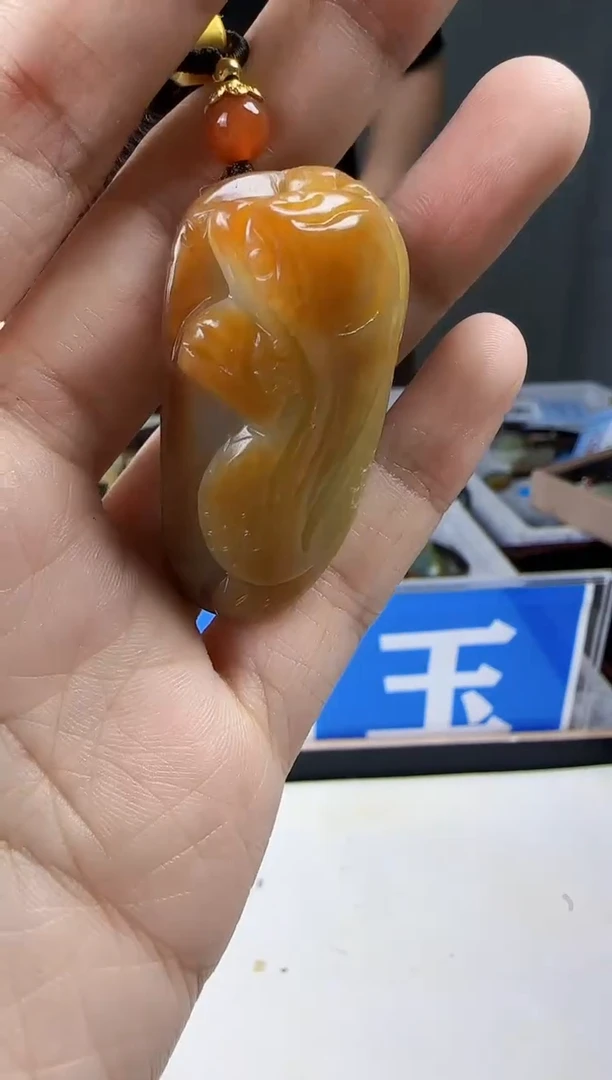 和田玉未镶嵌颈饰1