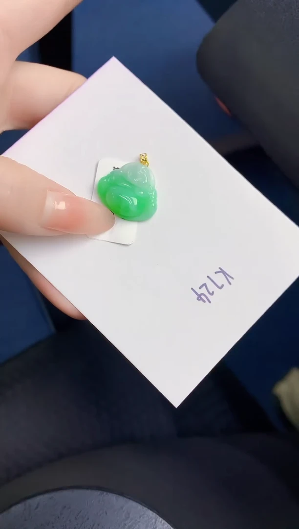 颈饰18K金镶嵌翡翠缅甸天然翡翠A货