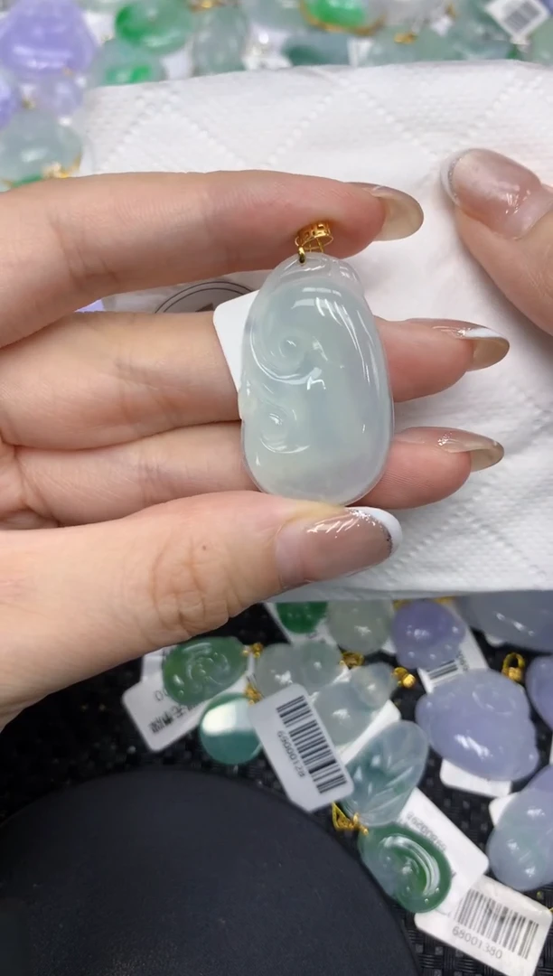 颈饰18K金镶嵌翡翠1111111