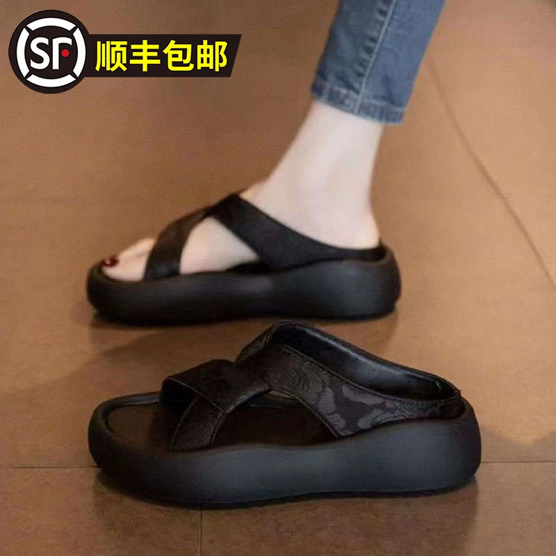 厚底时尚沙滩踩屎感凉鞋一字拖鞋女款夏季外穿2025新款超火凉拖鞋