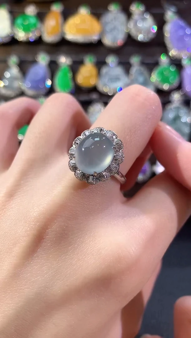 18K金镶嵌戒指翡翠冬日珠宝W59