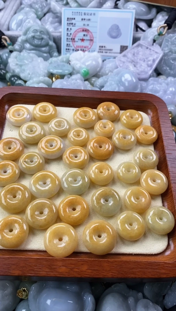 翡翠未镶嵌颈饰缅甸A货翡翠hf9.9