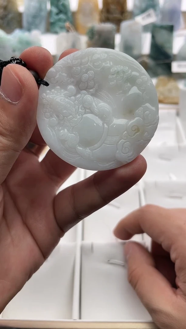 【闪购商品】翡翠颈饰未镶嵌..../1/18/ 253