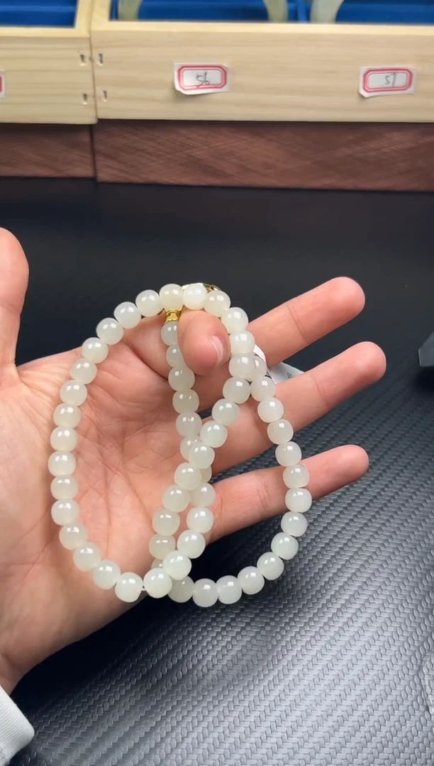 未镶嵌手串和田玉于田微色差妈妈链卡7*8