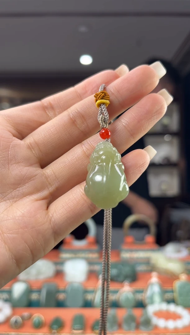 颈饰未镶嵌和田玉1