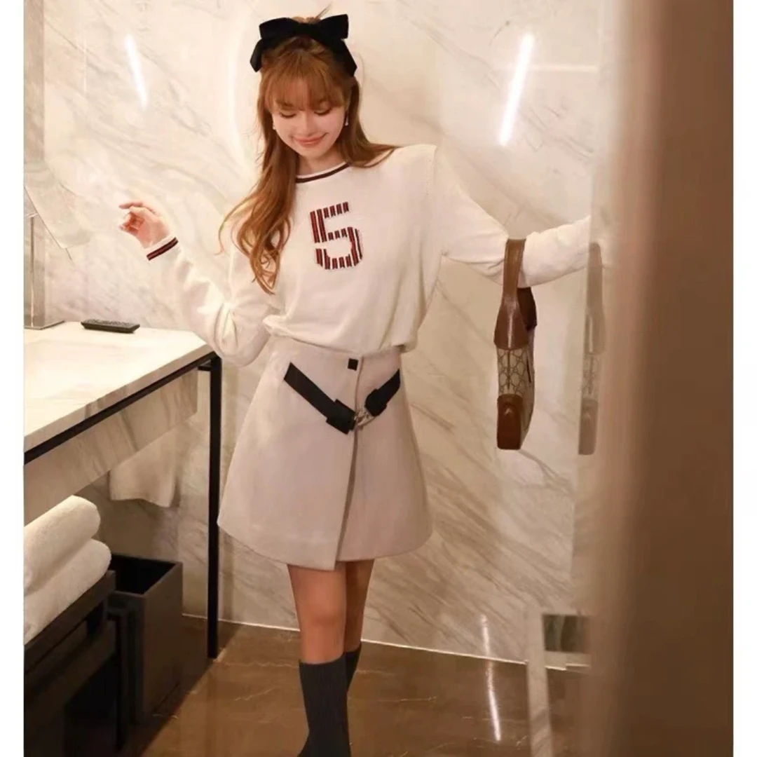未使用 Chanel/香奈儿  胸前5字羊绒衫  米色/36