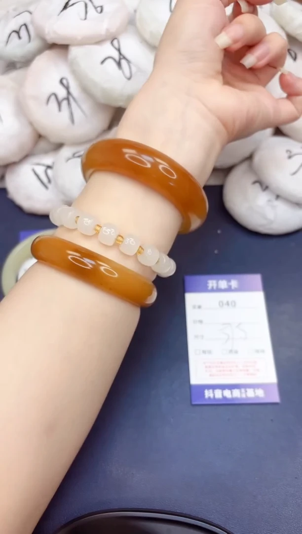 石英质玉手镯未镶嵌40-财气镯-圈口57.5