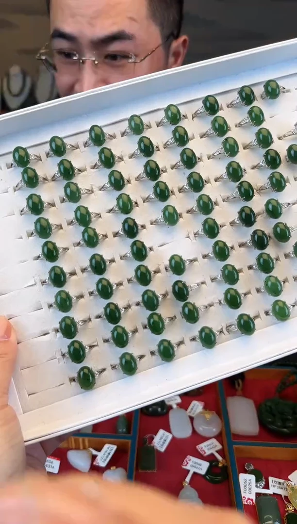 未镶嵌戒指和田玉椭圆蛋面（多样性发一件）