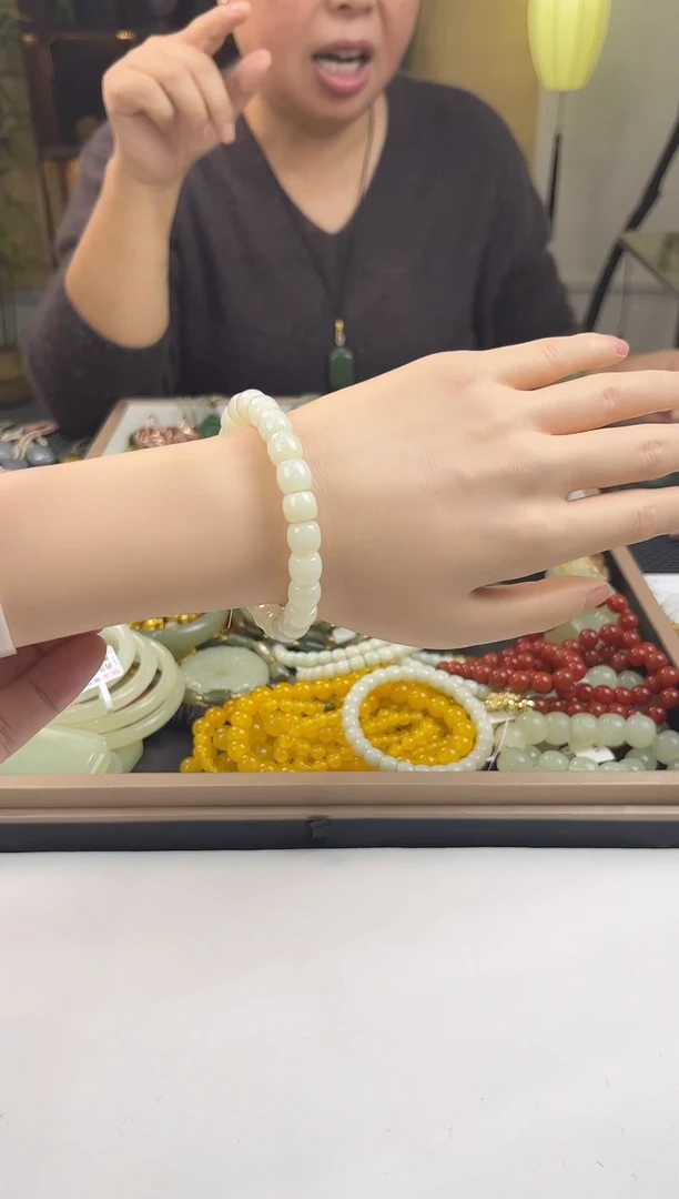 颈饰未镶嵌和田玉多样性拍一发一  1.87