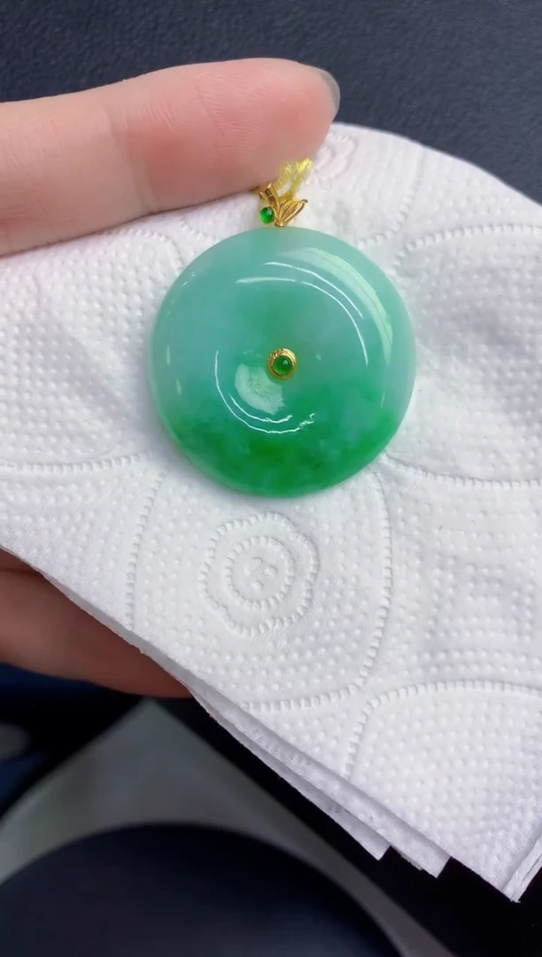颈饰18K金镶嵌翡翠天然翡翠缅甸A货
