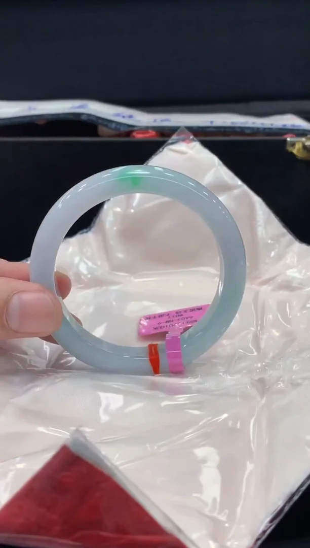 未镶嵌手镯翡翠翡翠手镯