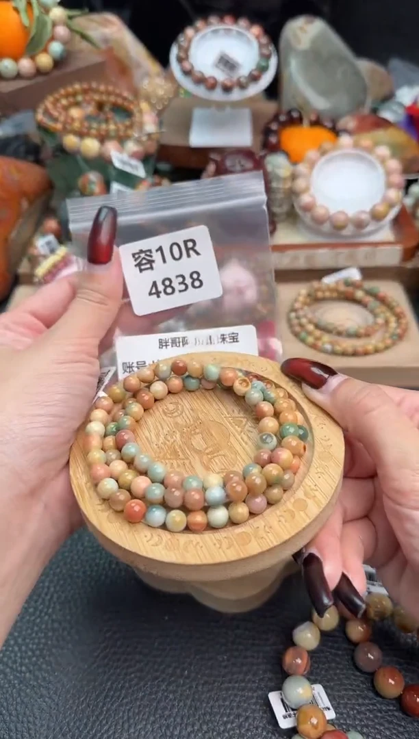 【闪购商品】石英质玉手链未镶嵌10R4838