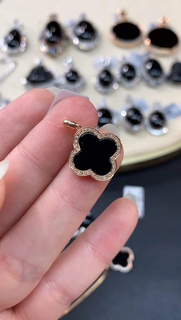 【闪购商品】翡翠吊坠(不含链)18K金镶嵌A702多样性发一件|1680