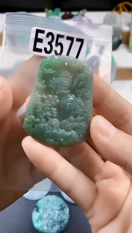 颈饰未镶嵌翡翠天然翡翠吊坠挂件