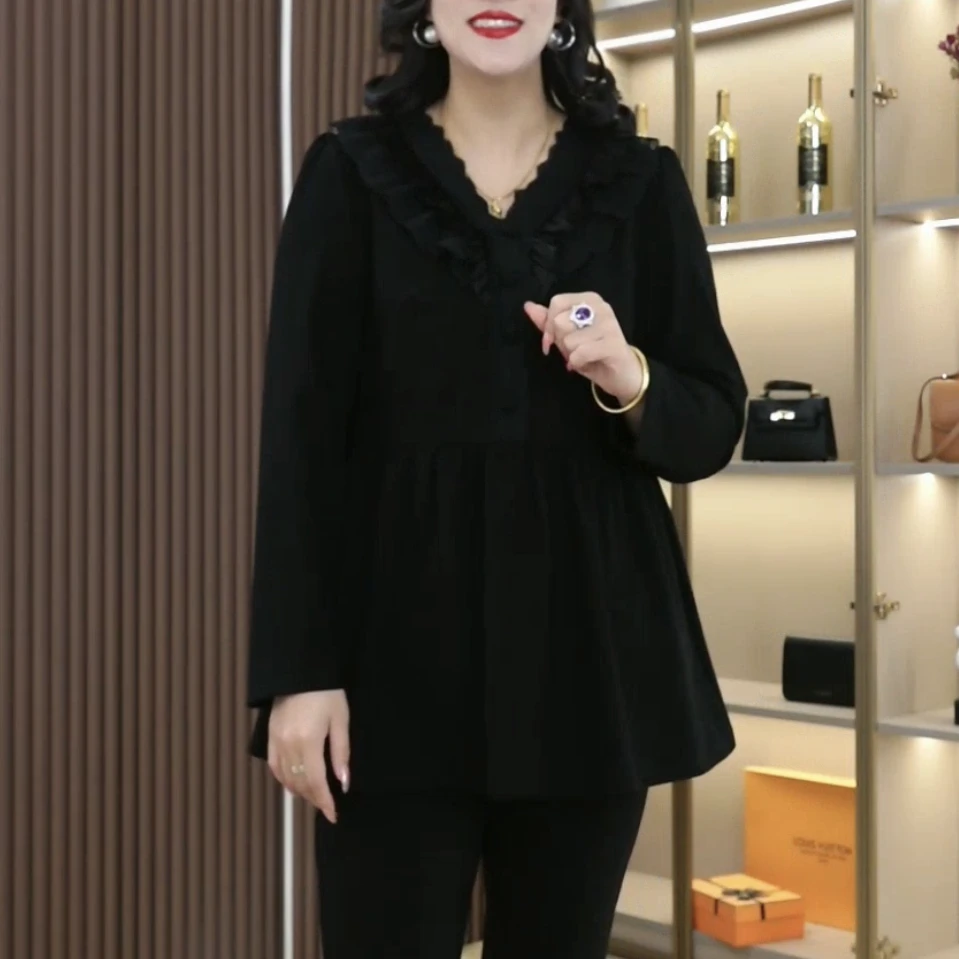 大码女装气质时髦花边V领上衣宽松显瘦外穿长袖ZB6511