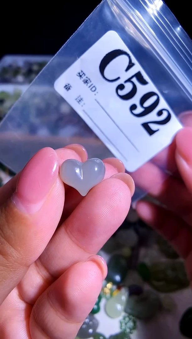 和田玉未镶嵌颈饰1