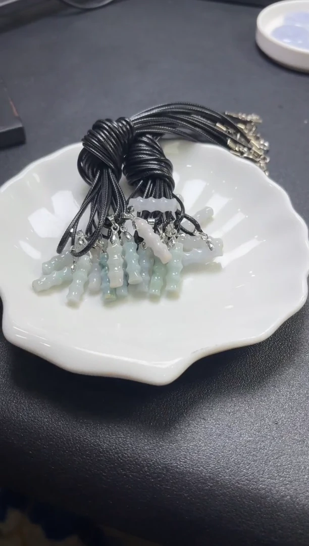 未镶嵌挂件翡翠多样性发一件-竹节