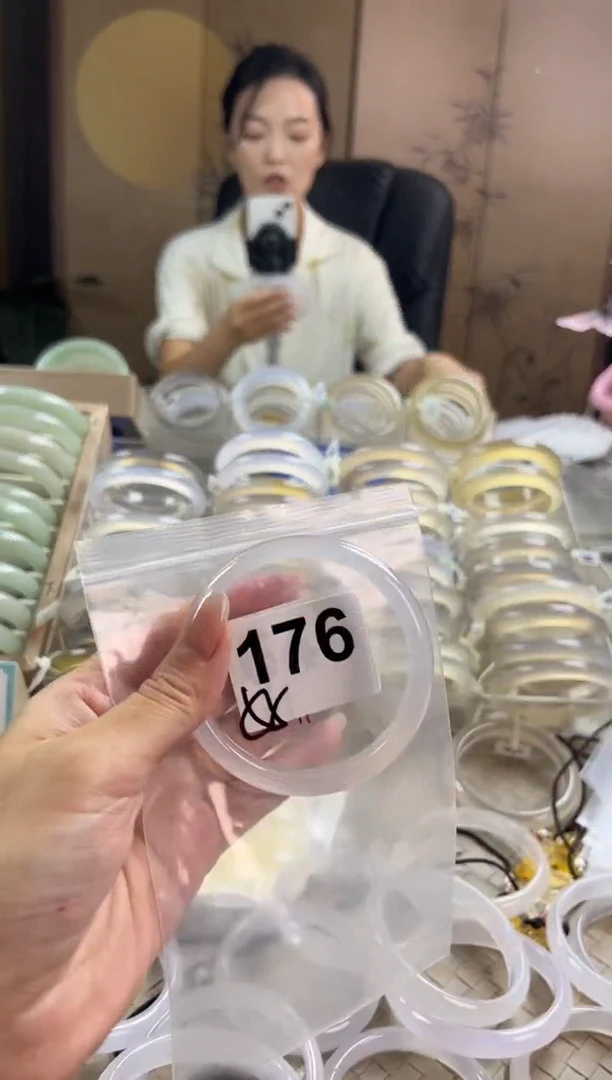 手镯玛瑙/玉髓未镶嵌176