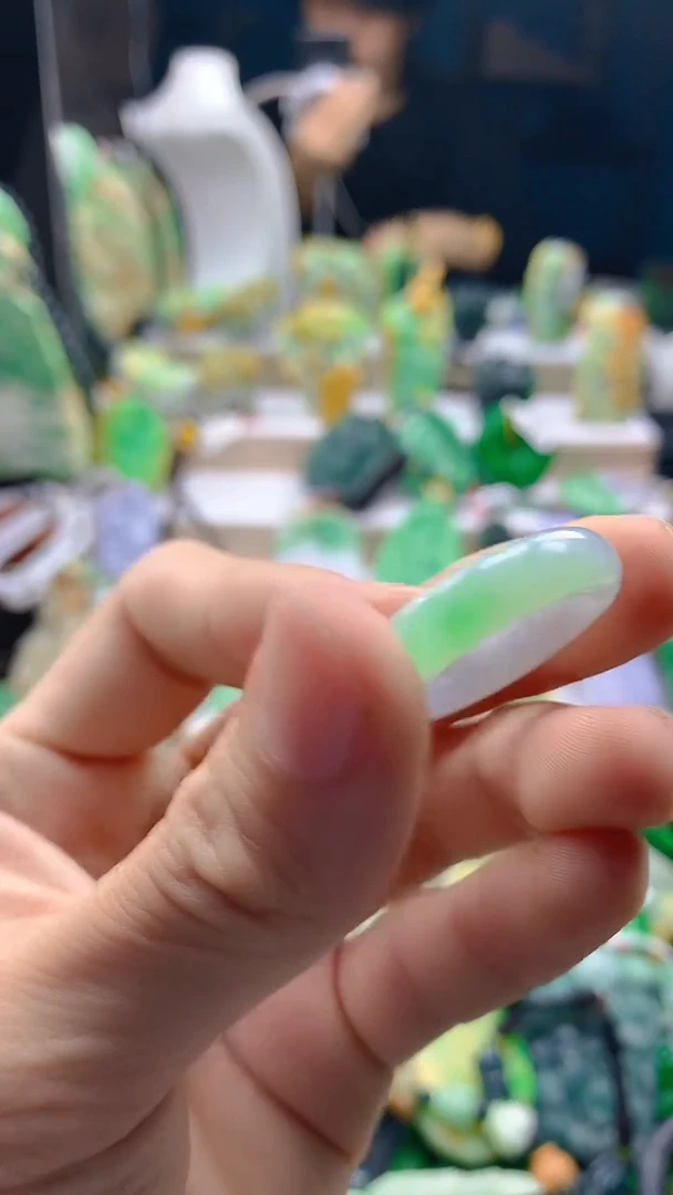 颈饰未镶嵌翡翠天然缅甸翡翠a货