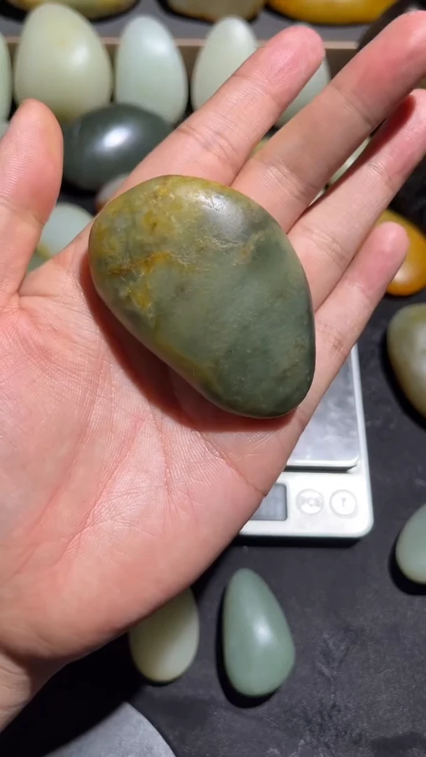 和田玉未镶嵌珠宝奇石29和田玉