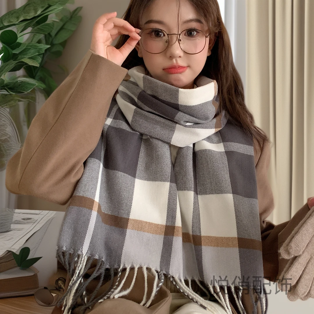 秋冬季格子百搭卡其黑白羊绒情侣流苏英伦经典围巾氛围仿围脖