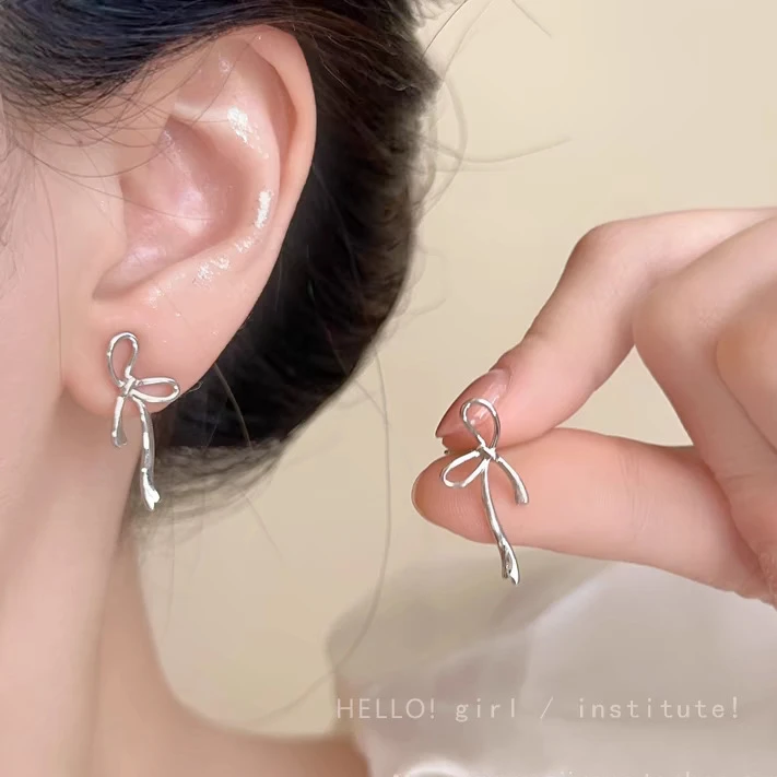 合金耳饰 镂空蝴蝶结耳钉高级感小众设计轻奢个性耳环女新款耳饰