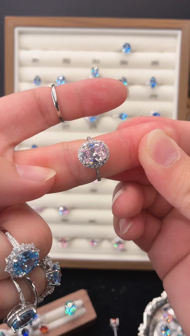 银S925镶嵌戒指绿柱石（摩根石）1111111