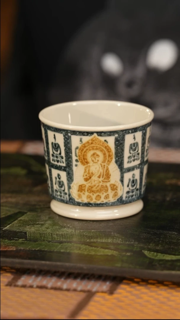 立勤堂｜青花釉里金拓片千佛大直口杯（YLJ-B-097）