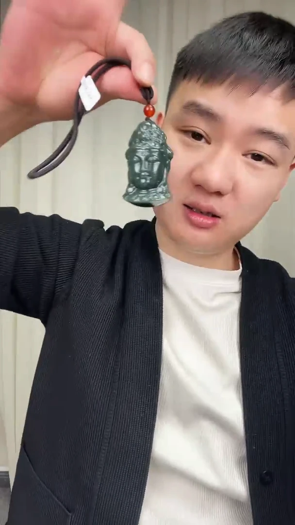 未镶嵌和田玉挂件多样性发其一