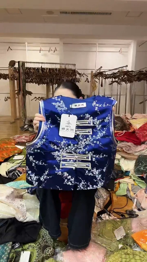 马甲       XL码      115-125斤