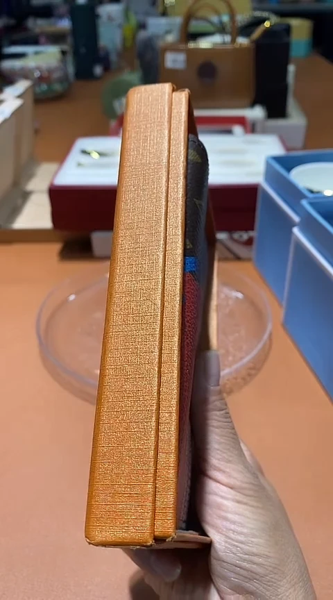 瓷片品牌 包包香水眼镜手表护肤品@@1