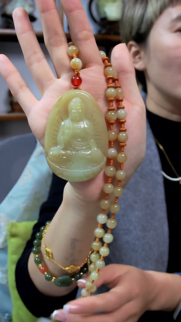 颈饰未镶嵌和田玉阿弥陀佛